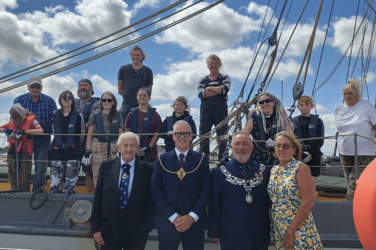 Photo of Blue Mermaid crew and Mayoral delegation at Brightlingsea